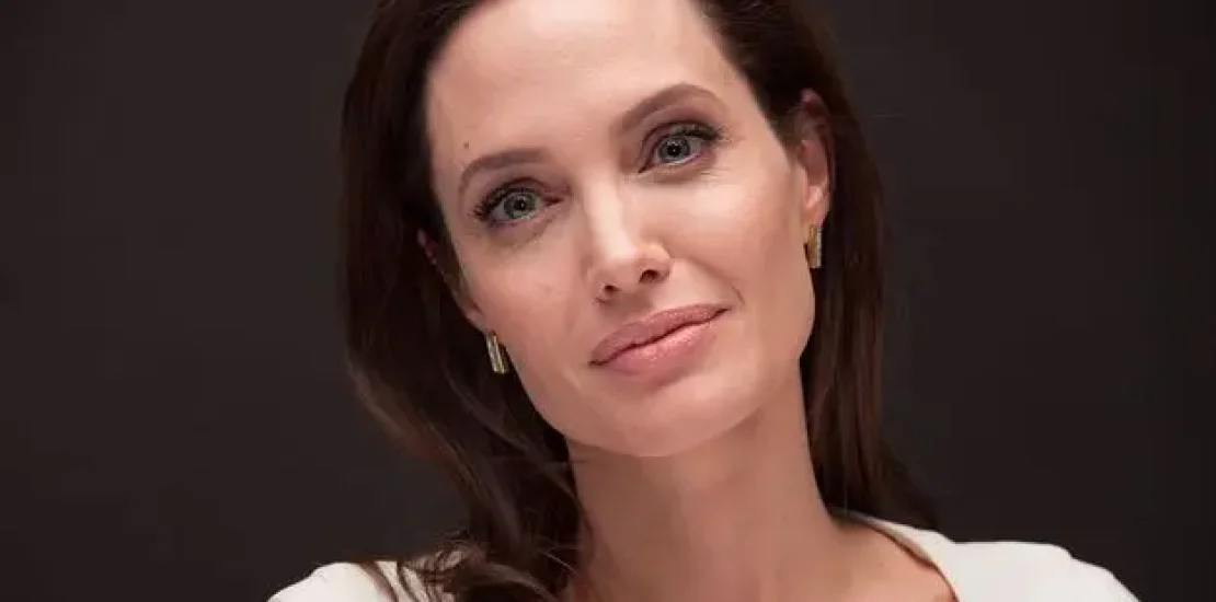 Angelina Jolie et chirurgie esthetique